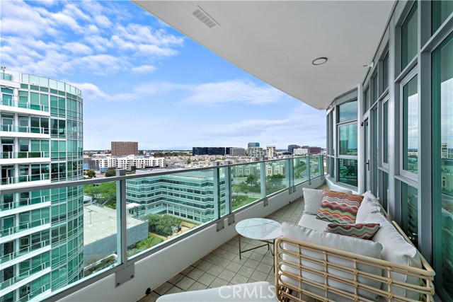 3141 Michelson Drive, Irvine CA: https://media.crmls.org/medias/e35fc55c-3dc3-4e6d-b599-f21f875b3319.jpg