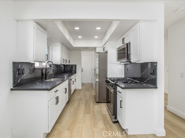 5734 N E Street, San Bernardino CA: https://media.crmls.org/medias/e3600650-4481-4b3a-ab09-530d304ec0c5.jpg