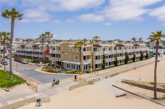 1300 The Strand, Hermosa Beach, California 90254, 1 Bedroom Bedrooms, ,1 BathroomBathrooms,Residential,Sold,The Strand,SB23083557