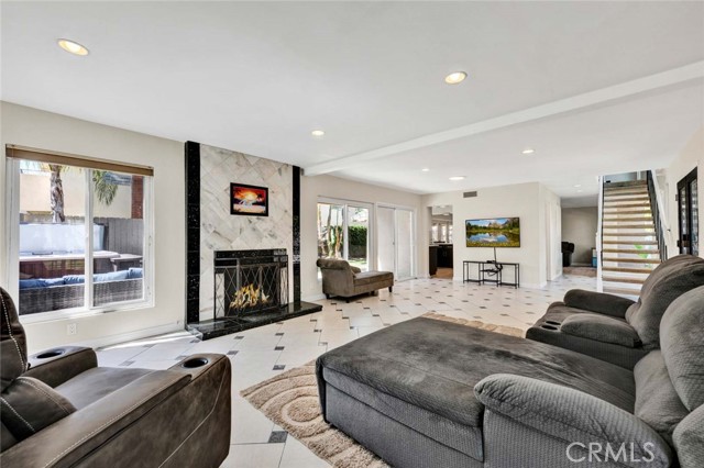 Detail Gallery Image 7 of 45 For 22702 Islamare, Lake Forest,  CA 92630 - 4 Beds | 2/1 Baths