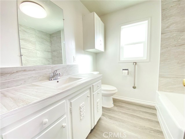 Detail Gallery Image 8 of 15 For 24455 Eucalyptus Ave, Moreno Valley,  CA 92553 - 3 Beds | 1/1 Baths