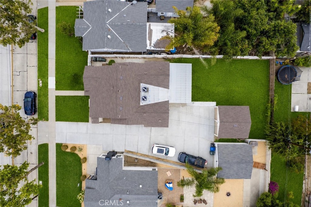 https://media.crmls.org/medias/e360c5d4-68a6-490a-85e0-158a50d80e3e.jpg?preset=X-Large