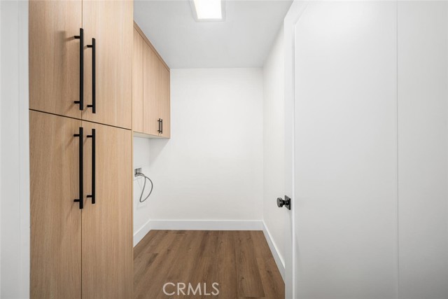 2312 Iroquois Avenue, Long Beach CA: https://media.crmls.org/medias/e360d798-dab2-42ab-af2b-c81fd43c1e74.jpg