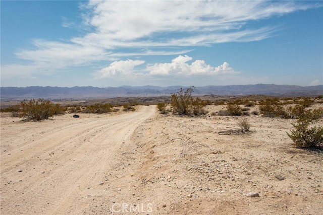 Detail Gallery Image 4 of 18 For 2650 Delaware Ave, Joshua Tree,  CA 92252 - – Beds | – Baths