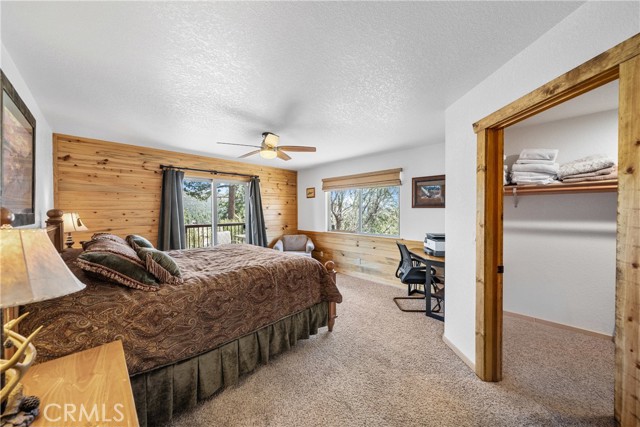 42728 Timberline Trail, Big Bear Lake CA: https://media.crmls.org/medias/e361f716-fe20-48e4-ab0a-9cd6c6ff427b.jpg