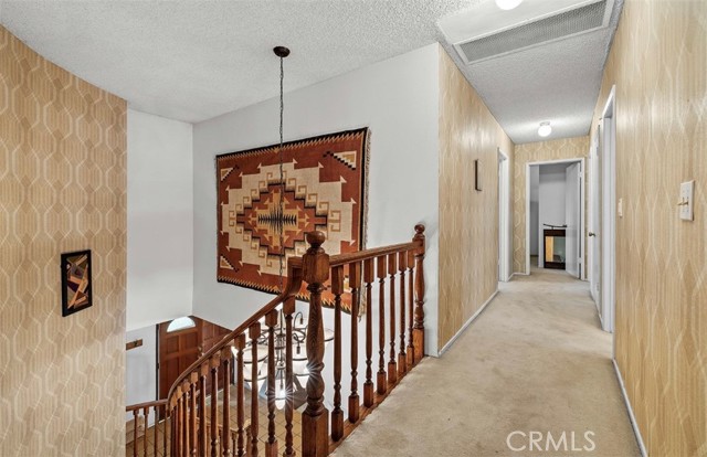 5340 Edgeware Drive, Calabasas CA: https://media.crmls.org/medias/e3623a30-3fec-4365-8d2f-3497afa6a0a4.jpg