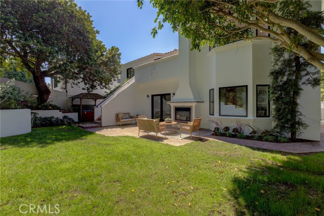 2720 El Oeste Drive, Hermosa Beach, California 90254, 6 Bedrooms Bedrooms, ,3 BathroomsBathrooms,Residential,Sold,El Oeste,SB21232829