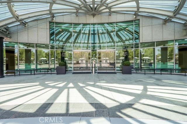 3141 Michelson Drive, Irvine CA: https://media.crmls.org/medias/e362c146-a26d-470c-a201-aa419dcdd392.jpg