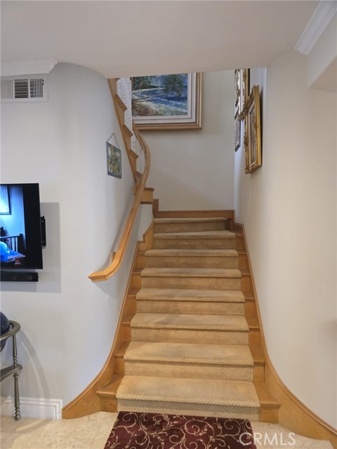 11 Chandon, Newport Coast CA: https://media.crmls.org/medias/e36300ec-452b-4753-9134-f1a387a8c7f8.jpg