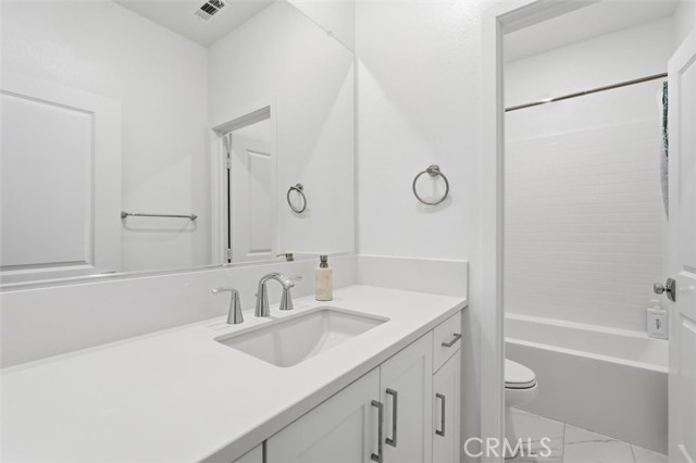 Detail Gallery Image 12 of 39 For 2750 W 182nd #129,  Torrance,  CA 90504 - 3 Beds | 3 Baths