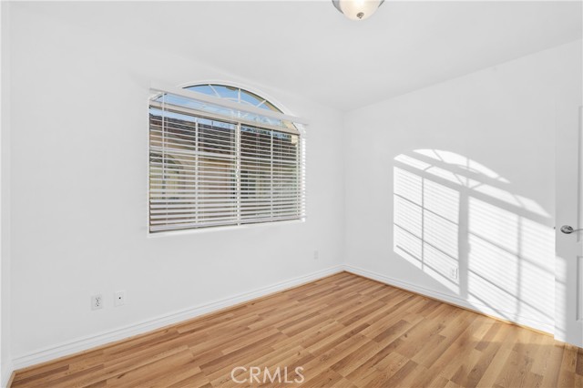 Detail Gallery Image 11 of 39 For 4838 Elmwood #7,  Los Angeles,  CA 90004 - 3 Beds | 3 Baths