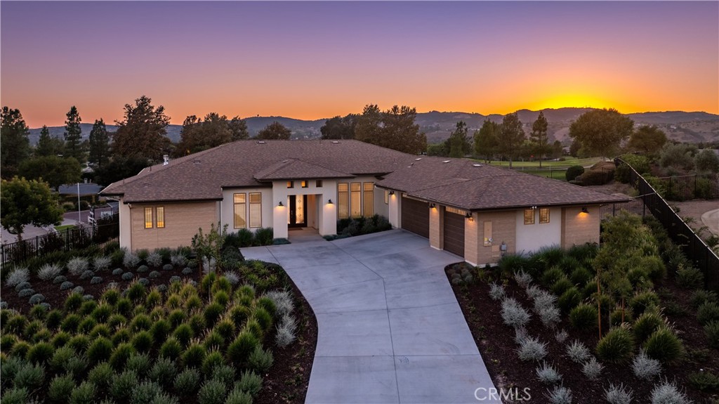 699 Waterford Court
