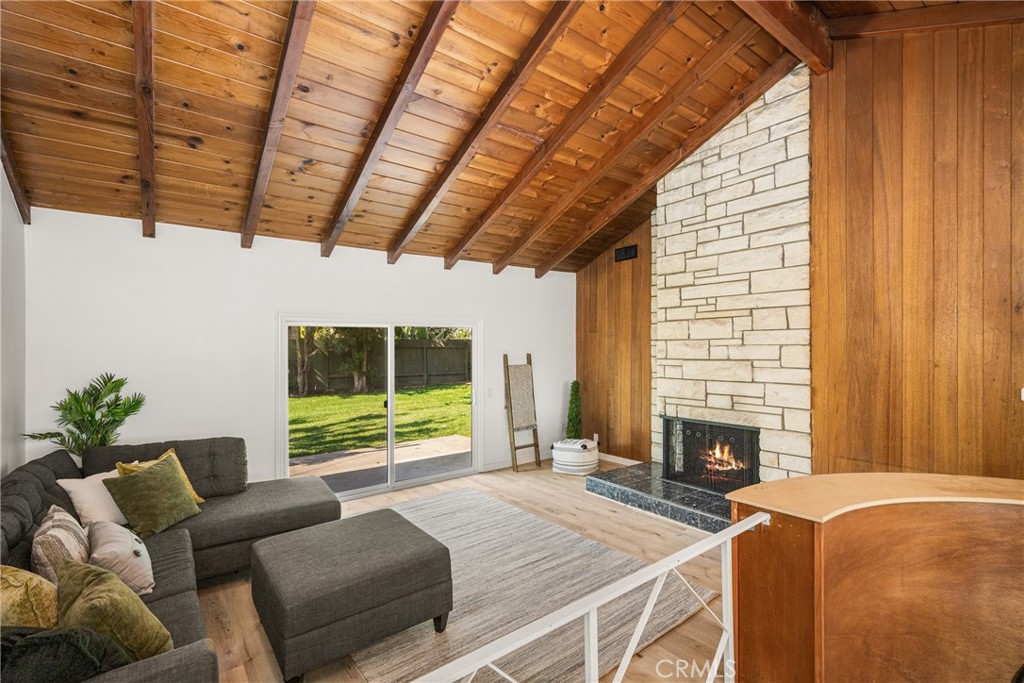 E365048a 7e10 432f B2ca Cdf40409a60c