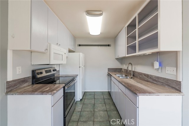 Detail Gallery Image 11 of 38 For 6020 Bixby Village #63,  Long Beach,  CA 90803 - 1 Beds | 1 Baths