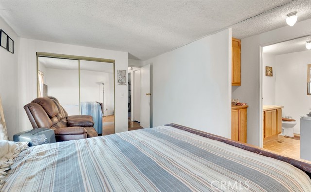 1401 W 9th Street, Pomona CA: https://media.crmls.org/medias/e3659e21-5c2a-40f3-b5f8-a871be316cff.jpg
