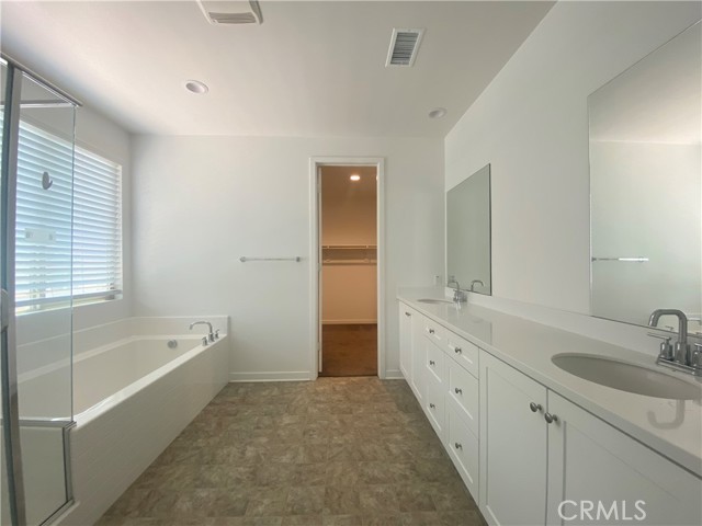 Detail Gallery Image 19 of 31 For 2932 E Silver Sky Dr, Ontario,  CA 91762 - 4 Beds | 3 Baths