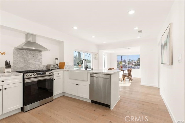 Detail Gallery Image 5 of 15 For 503 Oleander, Los Angeles,  CA 90042 - 4 Beds | 2 Baths