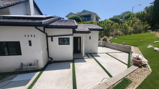 4602 Poe Avenue