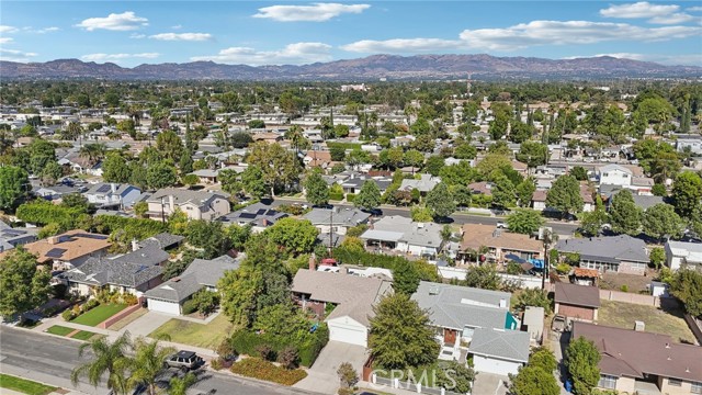 18937 Sylvan Street photo 49