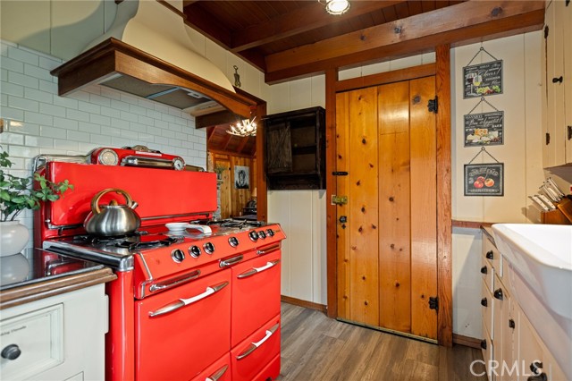 28772 Cedar, Lake Arrowhead, CA 92352