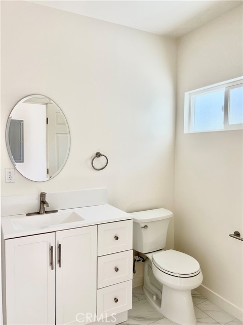 Detail Gallery Image 7 of 21 For 9645 Dale Ave, Sunland,  CA 91040 - 2 Beds | 2 Baths
