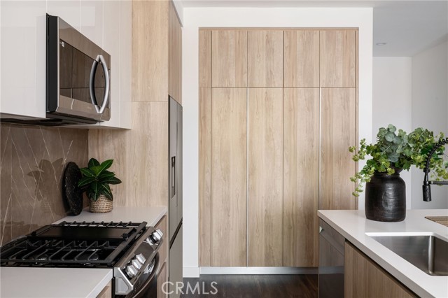 Detail Gallery Image 6 of 19 For 118 Astronaut Ellison S Onizuka Street #504,  Los Angeles,  CA 90012 - 1 Beds | 1 Baths