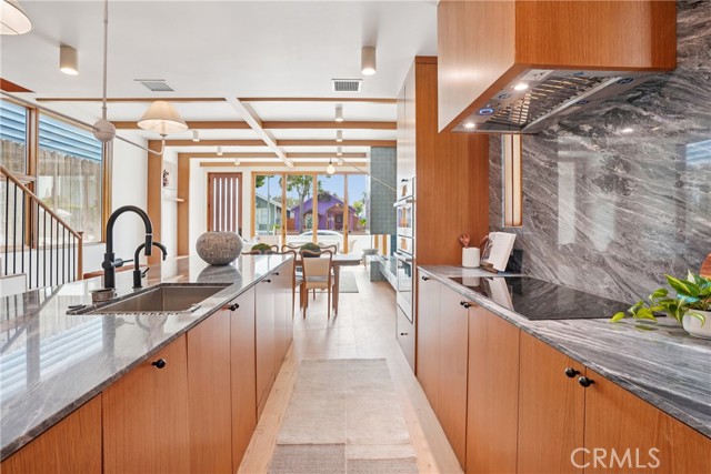 Image 27 of 66 For 647 Navy Street