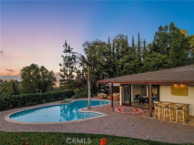 Detail Gallery Image 3 of 20 For 3701 Royal Meadow, Sherman Oaks,  CA 91403 - 4 Beds | 3 Baths