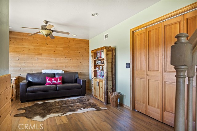 Detail Gallery Image 17 of 37 For 30008 Hickory Dr, Lake Arrowhead,  CA 92321 - 2 Beds | 2 Baths