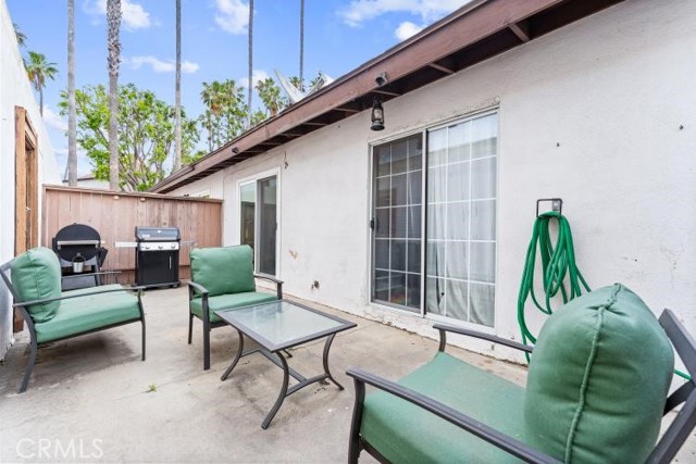 1800 E Heim Ave, Orange CA: https://media.crmls.org/medias/e3695f2c-54a3-4d60-9c4d-1b69b922ff20.jpg