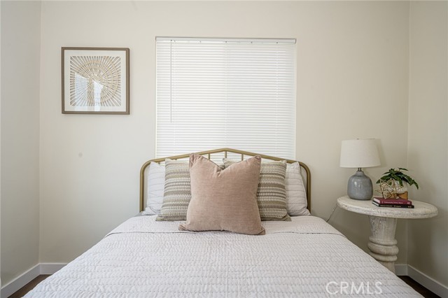 4548 Jade Street, Los Angeles CA: https://media.crmls.org/medias/e3699ba2-301b-497e-b49a-5030bdbfc20b.jpg