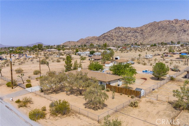 Image 2 for 24702 Cahuilla Rd, Apple Valley, CA 92307