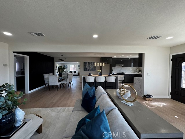 Detail Gallery Image 6 of 27 For 13502 Jackson St, Westminster,  CA 92683 - 5 Beds | 3 Baths