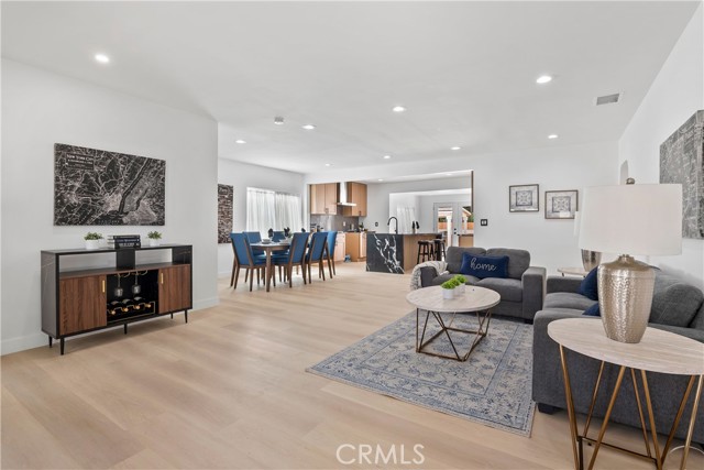 Detail Gallery Image 4 of 29 For 9044 Bigby, Downey,  CA 90241 - 4 Beds | 3 Baths