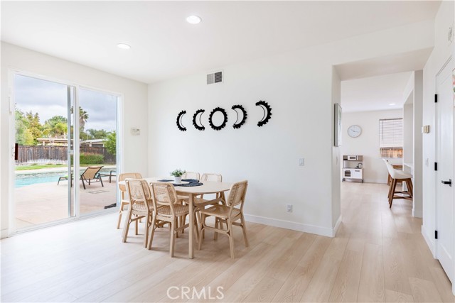 24520 Calle Estancia, Murrieta CA: https://media.crmls.org/medias/e36b2488-350c-4108-accb-9de12b30db8e.jpg