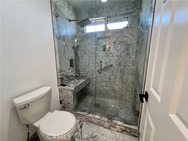 Detail Gallery Image 21 of 34 For 14126 Bay Cir, Corona,  CA 92880 - 6 Beds | 3/1 Baths