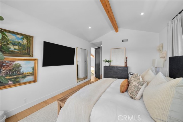 554 S Helberta Avenue, Redondo Beach CA: https://media.crmls.org/medias/e36bb4d2-33ad-4a53-ab38-0e00adf894c4.jpg