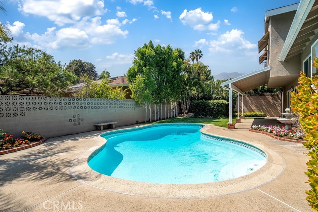 651 N Sunnyslope Avenue, Pasadena CA: https://media.crmls.org/medias/e36c1f3f-5144-45b1-aeef-ddb04373d5d8.jpg