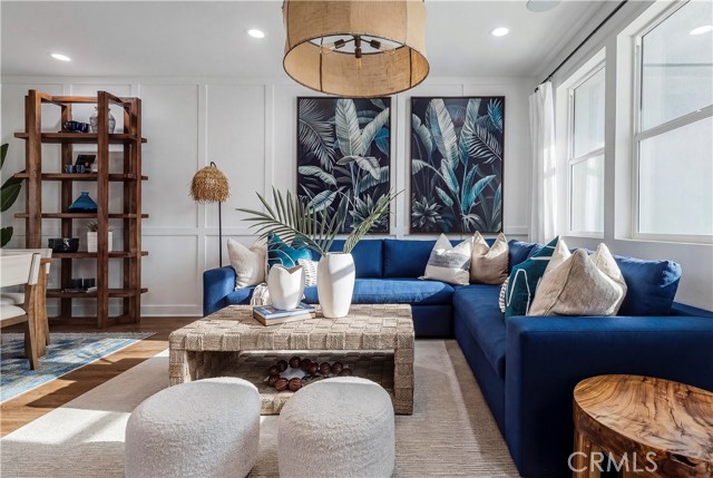 Detail Gallery Image 6 of 13 For 12720 Azure Way #27,  Hawthorne,  CA 90250 - 4 Beds | 3/1 Baths