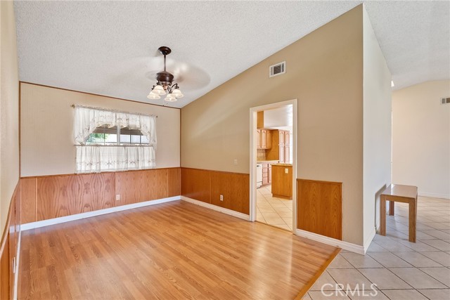 4740 Brookhill Ter, Jurupa Valley CA: https://media.crmls.org/medias/e36c41a6-3fc8-4a55-a739-b440515f7113.jpg
