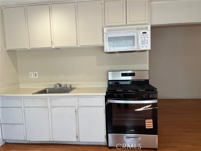 Detail Gallery Image 4 of 12 For 34655 Borchard #B,  Lake Elsinore,  CA 92530 - 2 Beds | 1 Baths