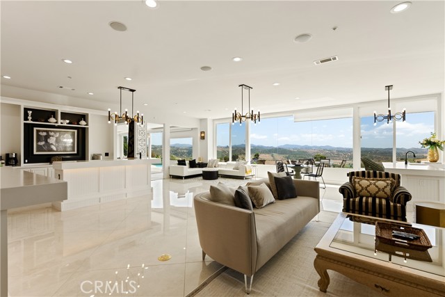 Detail Gallery Image 12 of 52 For 3610 Monserate Hill Ct, Fallbrook,  CA 92028 - 4 Beds | 3/1 Baths