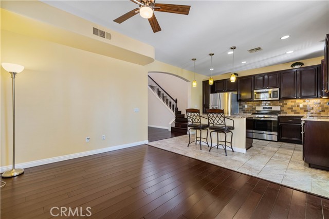 Detail Gallery Image 24 of 56 For 24112 Joshua, Valencia,  CA 91354 - 4 Beds | 3 Baths