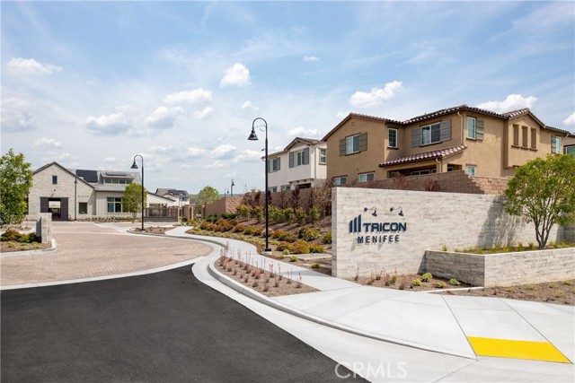31528 Willowwood Way, Menifee CA: https://media.crmls.org/medias/e36de1c4-3b67-43b6-a5ff-840f35838464.jpg