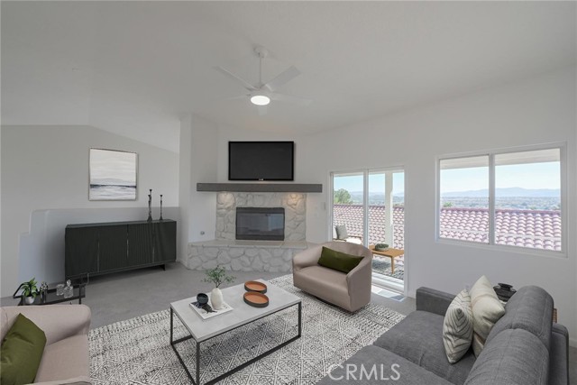 17725 Vista Point, Victorville CA: https://media.crmls.org/medias/e36df01c-7977-4091-838c-20944a164cc2.jpg