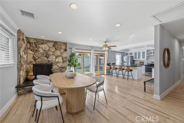 Detail Gallery Image 12 of 36 For 23010 Hartland, West Hills,  CA 91307 - 3 Beds | 2 Baths