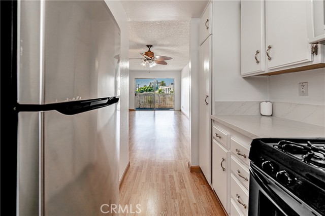 Detail Gallery Image 7 of 48 For 955 E 3rd St #304,  Long Beach,  CA 90802 - 2 Beds | 1 Baths