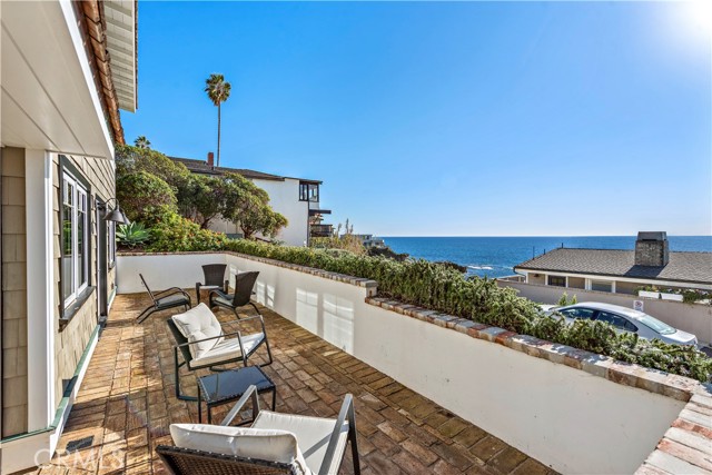 Detail Gallery Image 34 of 61 For 154 Pearl St, Laguna Beach,  CA 92651 - 3 Beds | 3 Baths