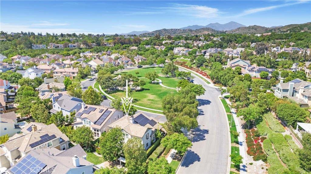 MLS #OC25124650 img 5