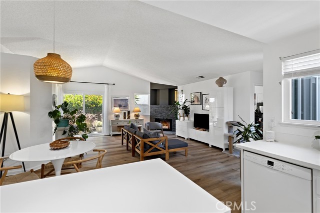 27781 Spring Meadow Court, Menifee CA: https://media.crmls.org/medias/e371c93a-d121-42cf-a0a9-581cd09f7759.jpg